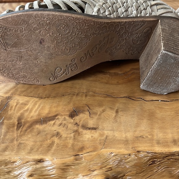 Naughty Monkey Woven Leather PeepToes - Picture 4 of 7